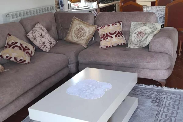 Shtepi me qera Shtepi Private ne Tirane, 3+1, Mobilimi E mobiluar, Pagesa 45,000  Leke.