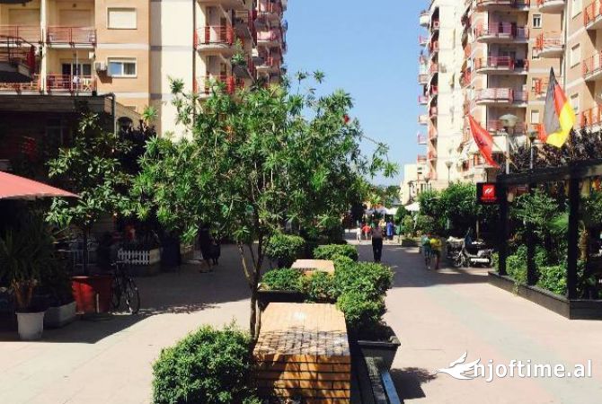 Ambient biznesi ne shitje 1+1 ne Tirane - 215,000 Euro
