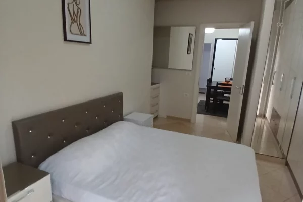 Shtepi me qera 1+1 ne Tirane - 38,000 Leke