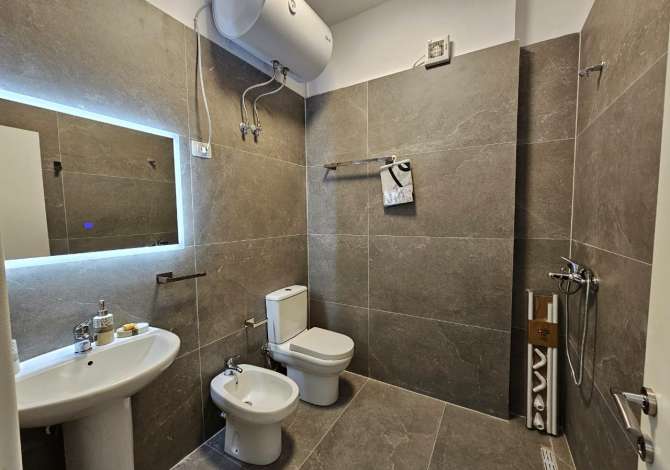 Shtepi me qera Apartament ne Tirane, 2+1, Mobilimi E mobiluar, Pagesa 600  Euro.