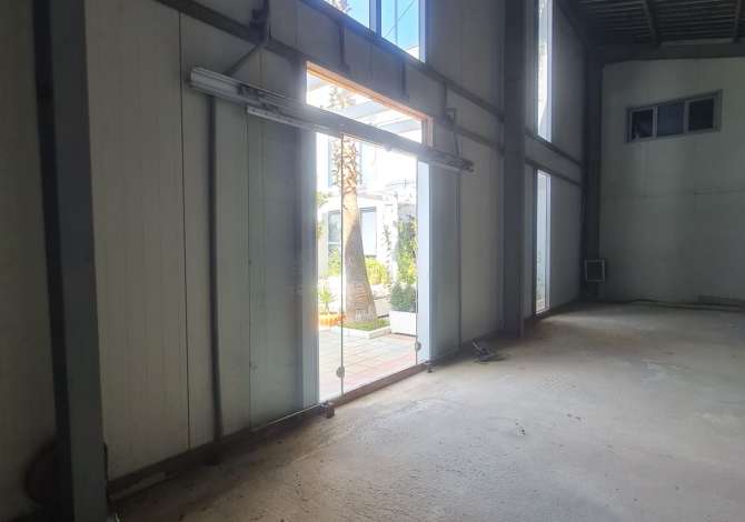 Ambient biznesi me qera 4+1 ne Tirane - 1,200 Euro
