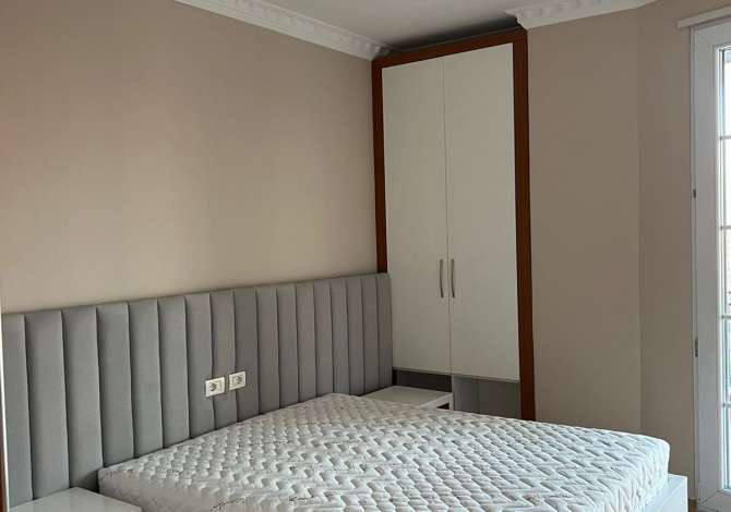 Shtepi ne shitje Apartament ne Tirane, 2+1, Mobilimi E mobiluar, Pagesa 162,000  Euro.