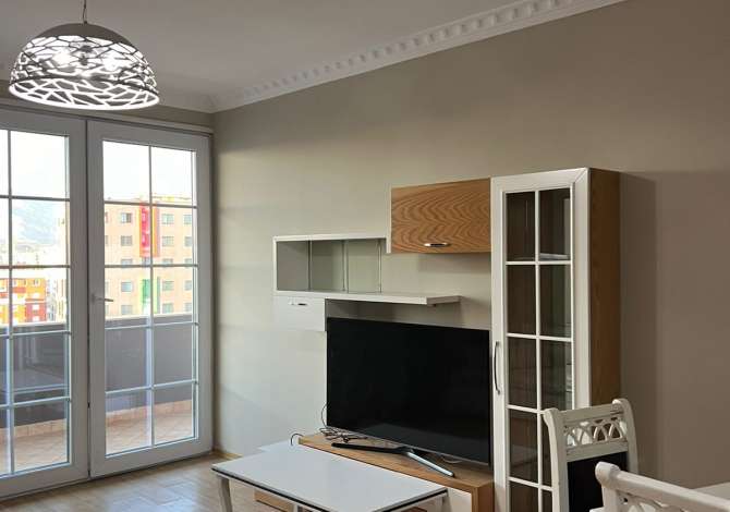 Shtepi ne shitje Apartament ne Tirane, 2+1, Mobilimi E mobiluar, Pagesa 162,000  Euro.