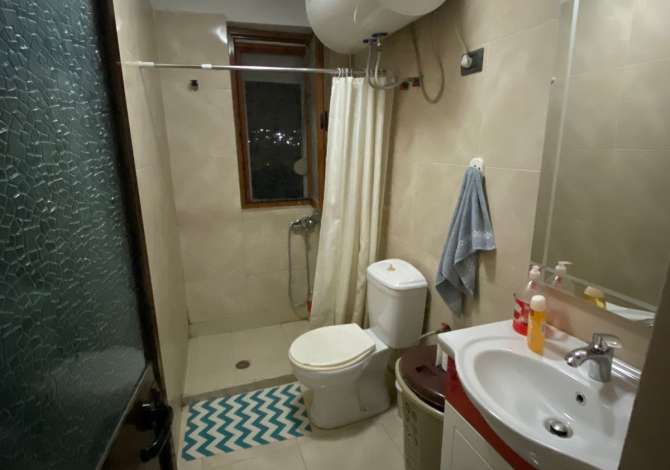 Shtepi ne shitje Apartament ne Tirane, 1+1, Mobilimi E mobiluar, Pagesa 72,000  Euro.