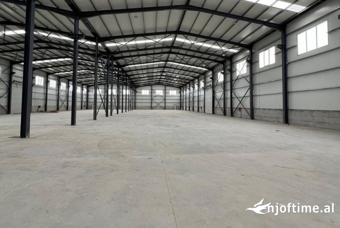 Ambient biznesi me qera 4+1 ne Tirane - 7,500 Euro