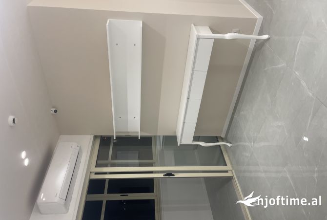 Ambient biznesi me qera 3+1 ne Tirane - 2,000 Euro