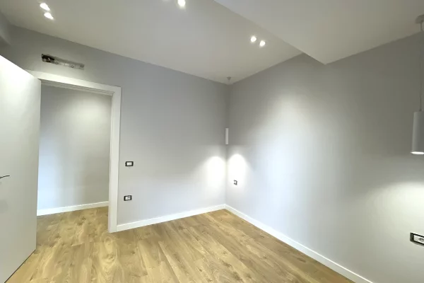 Apartment for sale in Tirana 1+1, Emty