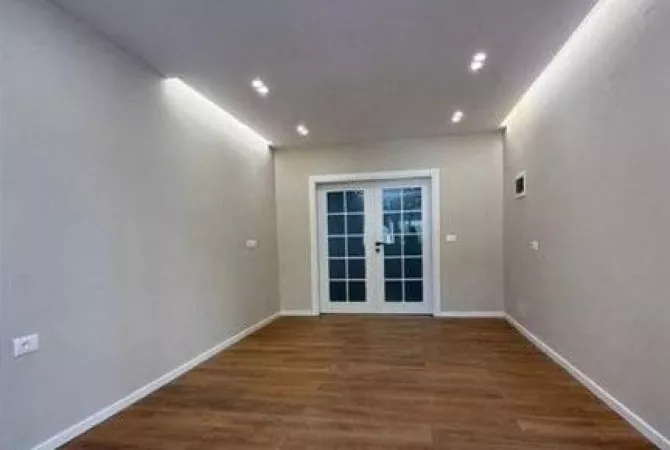 Shtepi me qera 2+1 ne Tirane - 65,000 Leke