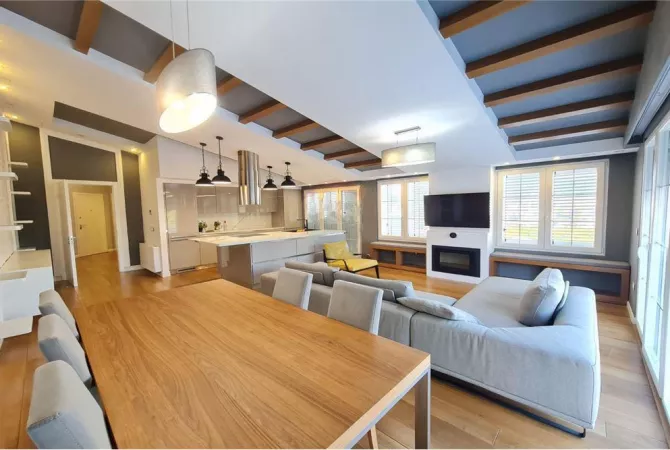Shtepi me qera 3+1 ne Tirane - 2,200 Euro