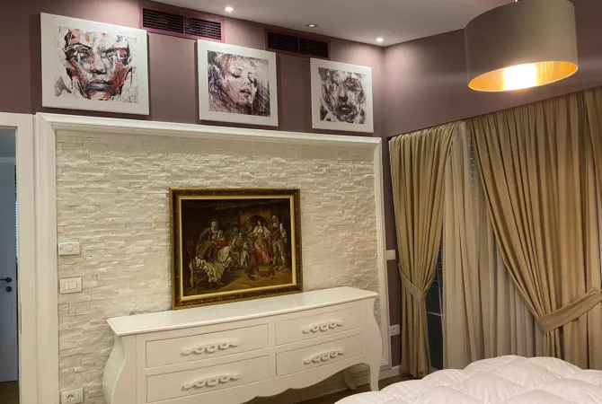 Shtepi me qera Apartament ne Tirane, 3+1, Mobilimi Bosh, pa mobiluar, Pagesa 2,200  Euro.