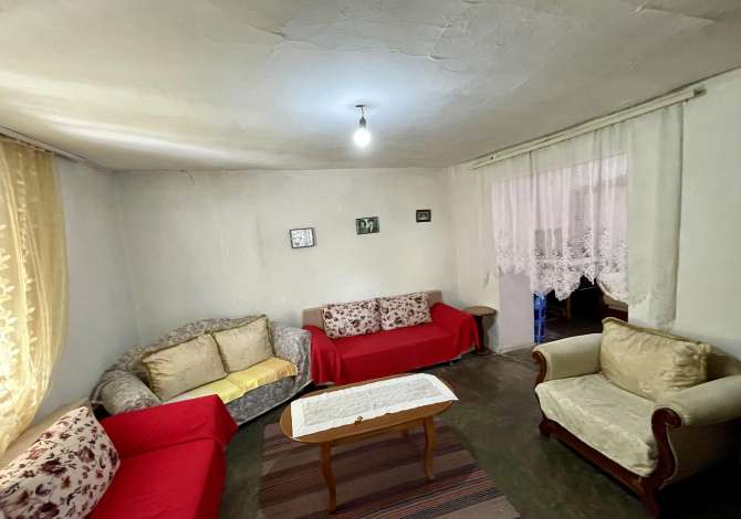 Shtepi me qera 2+1 ne Tirane - 400 Euro