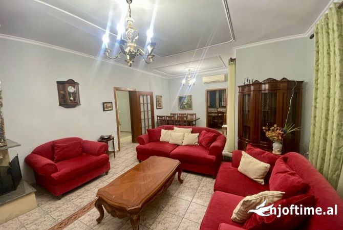 Shtepi me qera 3+1 ne Tirane - 85,000 Leke