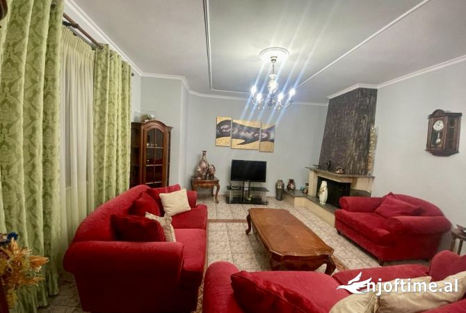 Shtepi me qera 3+1 ne Tirane - 85,000 Leke