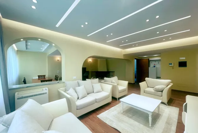 Casa in affitto 2+1 a Tirana - 1,000 Euro