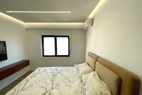 Shtepi ne shitje Apartament ne Tirane, 1+1, Mobilimi E mobiluar, Pagesa 160,000  Euro.