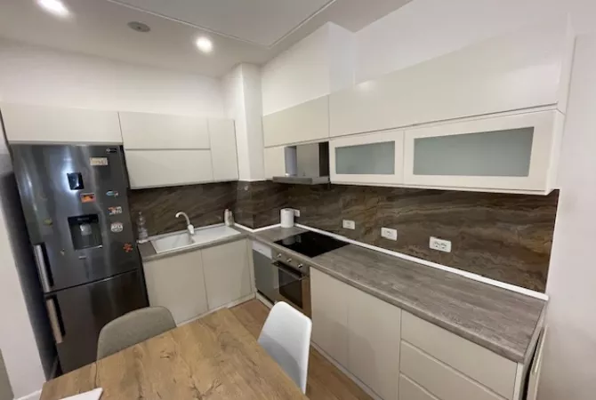 Shtepi me qera 2+1 ne Tirane - 750 Euro