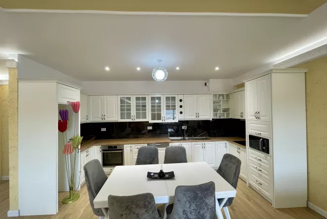 Casa in affitto 2+1 a Tirana - 1,000 Euro