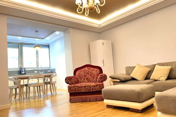 Shtepi me qera Apartament ne Tirane, 2+1, Mobilimi E mobiluar, Pagesa 1,200  Euro.