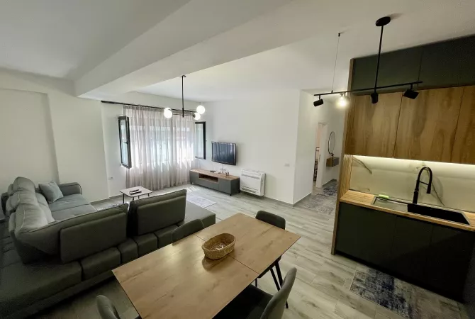Shtepi me qera 2+1 ne Tirane - 650 Euro