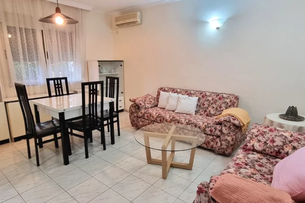 Shtepi me qera 1+1 ne Tirane - 500 Euro