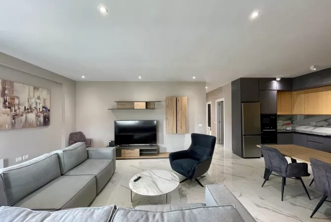 Shtepi me qera 3+1 ne Tirane - 1,200 Euro