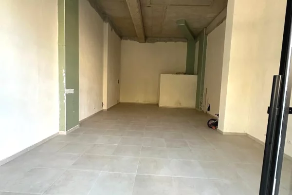 Business Property for Rent 1+1 in Tirana - 1,500 Euro