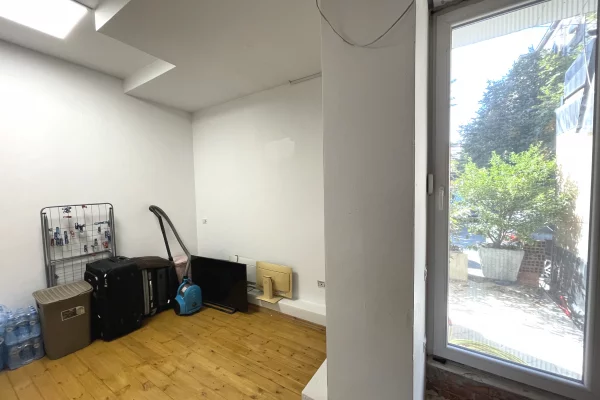 Shtepi ne shitje Apartament ne Tirane, 2+1, Mobilimi E mobiluar, Pagesa 129,000  Euro.