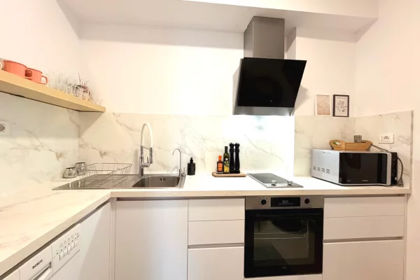 Shtepi ne shitje Apartament ne Tirane, 2+1, Mobilimi E mobiluar, Pagesa 265,000  Euro.