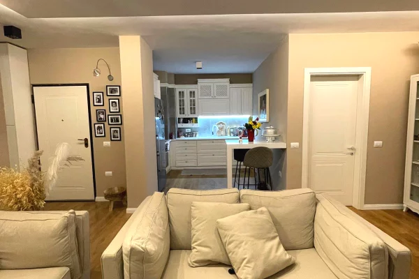 Shtepi ne shitje 2+1 ne Tirane - 220,000 Euro