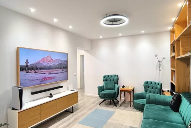 Shtepi me qera 2+1 ne Tirane - 110,000 Leke