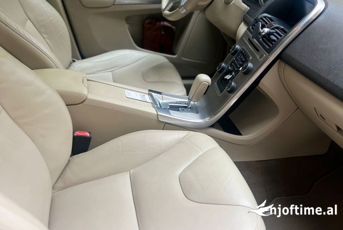 Makina ne shitje ne Tirane, Volvo, 2013 gasoline-gas,Kambio Automatik Pagesa 11,700  Euro.