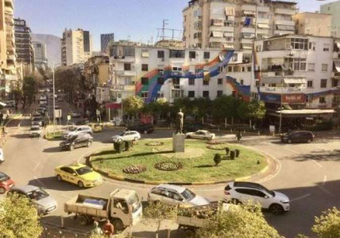 Ambient biznesi me qera 2+1 ne Tirane - 900 Euro