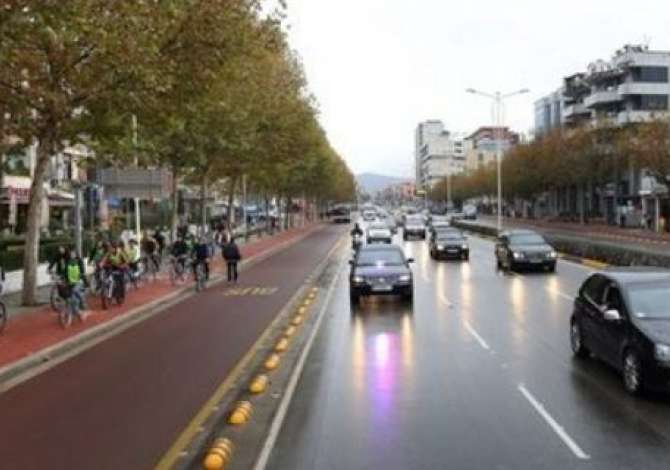 Shtepi me qera 2+1 ne Tirane - 400 Euro