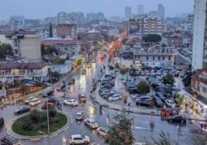 Ambient biznesi me qera 1+1 ne Tirane - 800 Euro