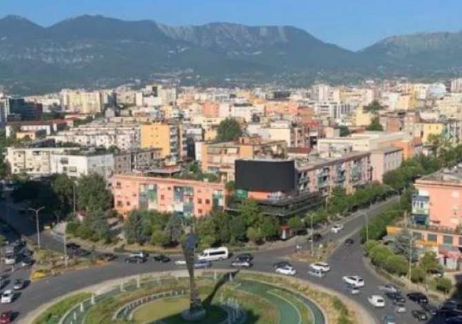 Ambient biznesi me qera 3+1 ne Tirane - 1,000 Euro