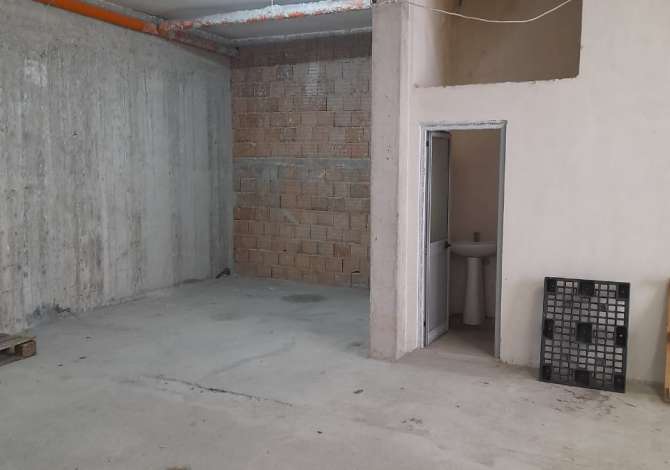 Ambient biznesi me qera 4+1 ne Tirane - 351 Euro