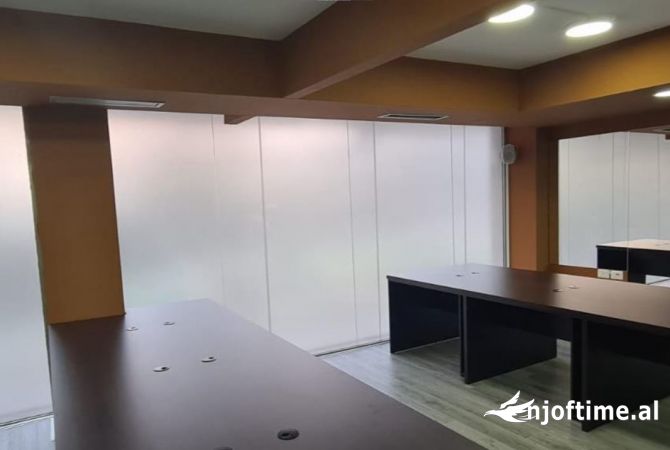 Ambient biznesi per zyra - Bllok (VR111)