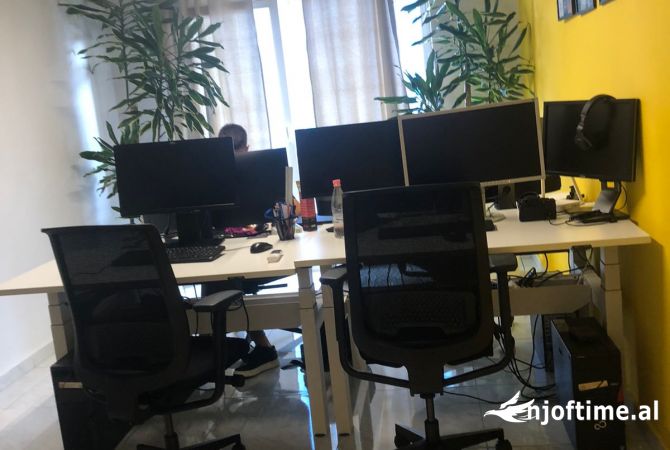 Ambient biznesi me qera 3+1 ne Tirane - 550 Euro