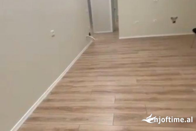 Ambient biznesi me qera 3+1 ne Tirane - 800 Euro