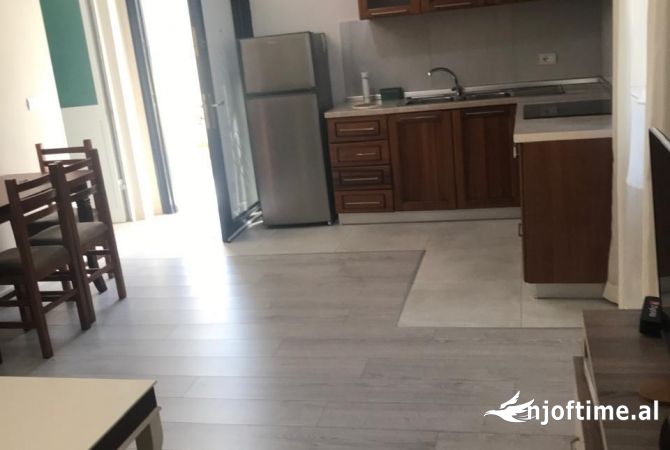 Shtepi me qera 1+1 ne Tirane - 401 Euro
