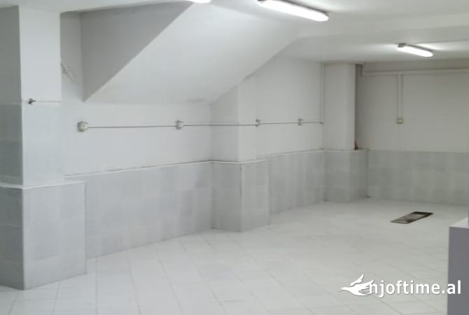 Ambient biznesi me qera 1+1 ne Tirane - 351 Euro