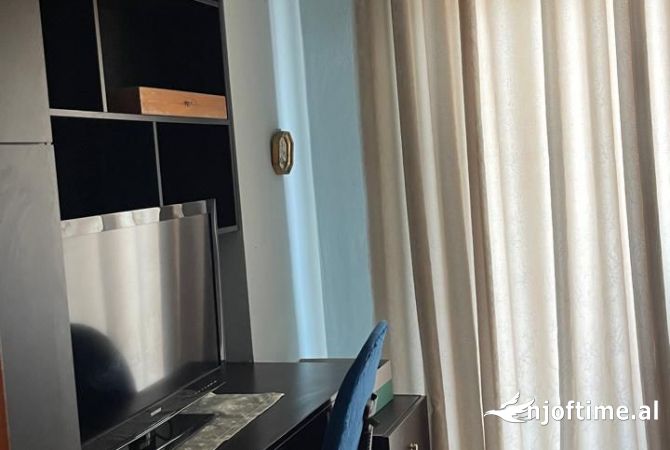 Shtepi me qera 2+1 ne Tirane - 451 Euro