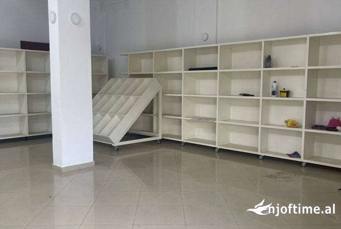Ambient biznesi me qera 1+1 ne Tirane - 800 Euro