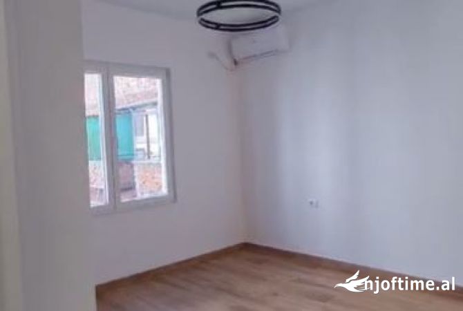 Shtepi me qera 2+1 ne Tirane - 700 Euro