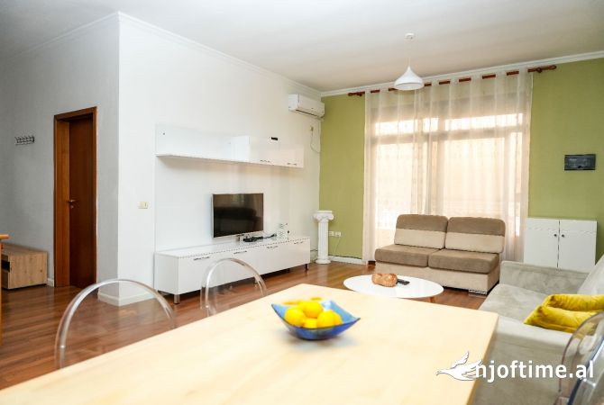 Shtepi me qera 1+1 ne Tirane - 651 Euro