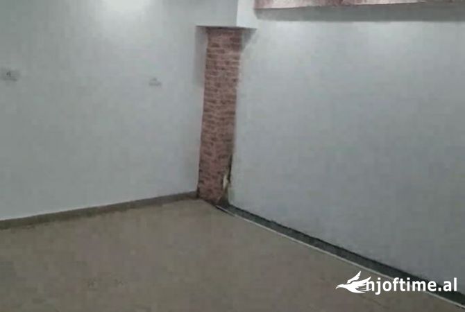 Ambient biznesi me qera 1+1 ne Tirane - 451 Euro