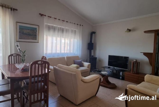 Shtepi me qera 2+1 ne Tirane - 600 Euro