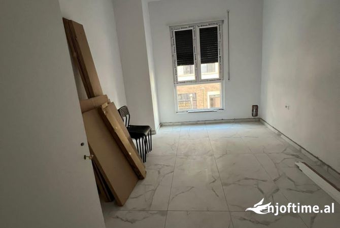 Shtepi ne shitje 2+1 ne Tirane - 95,000 Euro