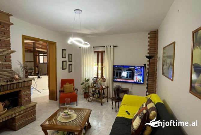 Shtepi ne shitje 2+1 ne Tirane - 220,000 Euro