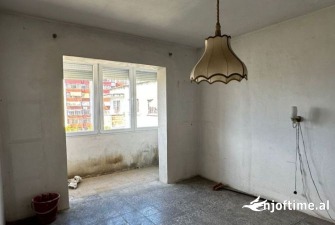 Shtepi ne shitje 1+1 ne Tirane - 75,000 Euro